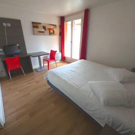 Aparthotel Geneva 3*