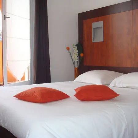Aparthotel Geneva 3*